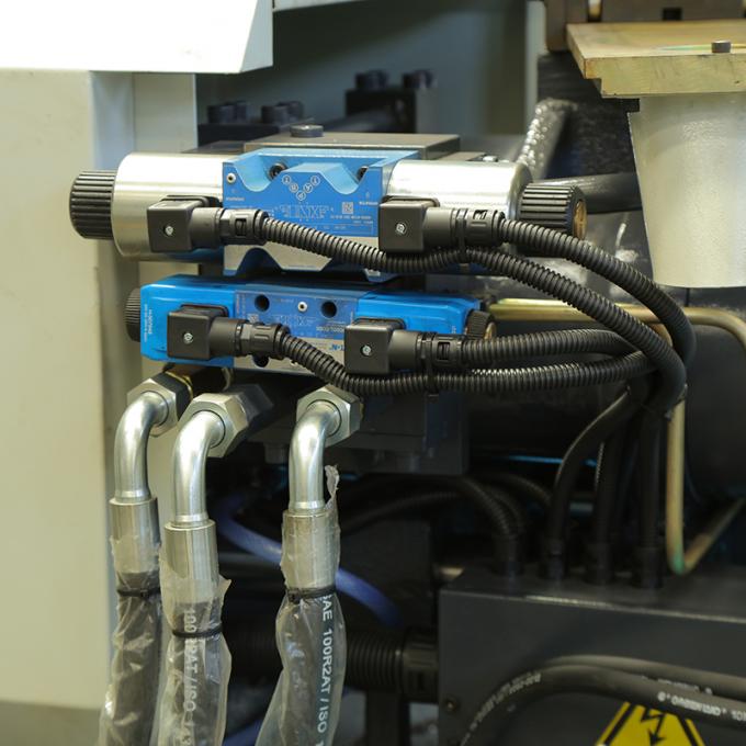 CE ISO 9001 перечисленный 650T пластиковый пиво вино стеклянный ящик изготовления машины машины для литья инжекцией 2